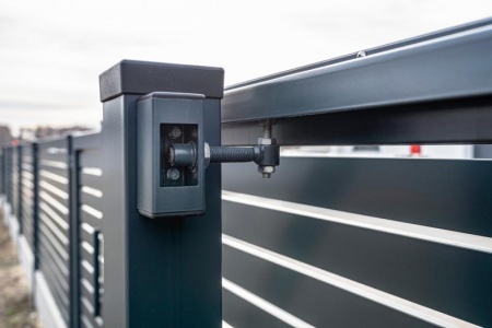 Quels matériaux privilégier pour votre portail sur mesure durable ?