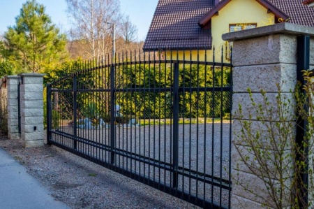 Personnalisez votre entr&eacute;e avec un portail coulissant &agrave; Villers-Gr&eacute;lot